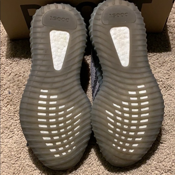 Yeezy - Picture 4 of 5